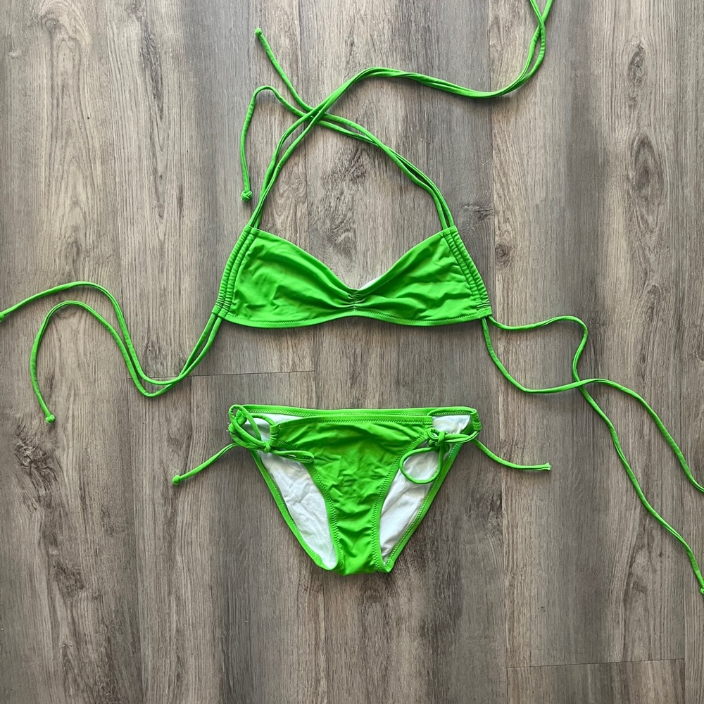 Victoria’s Secret Vibrant Green Bikini Set